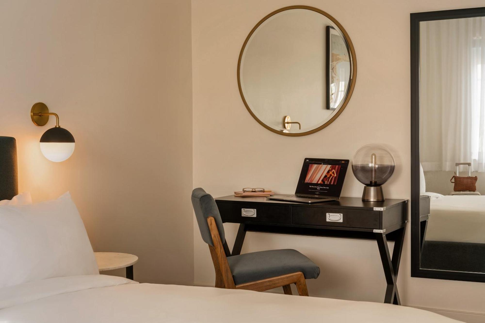 Kenmore Village Hotel, South Miami Beach