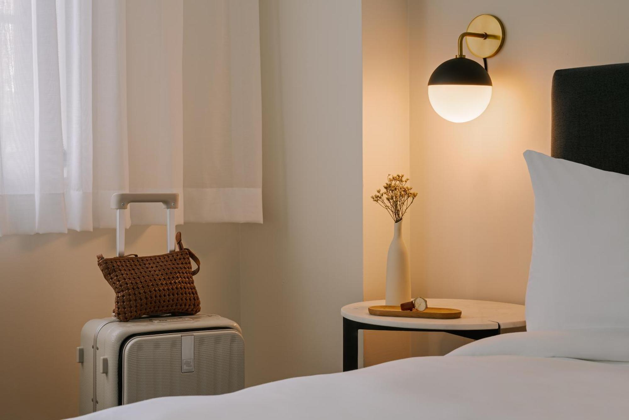 Hotel Kenmore Village Hotel, South Miami Beach