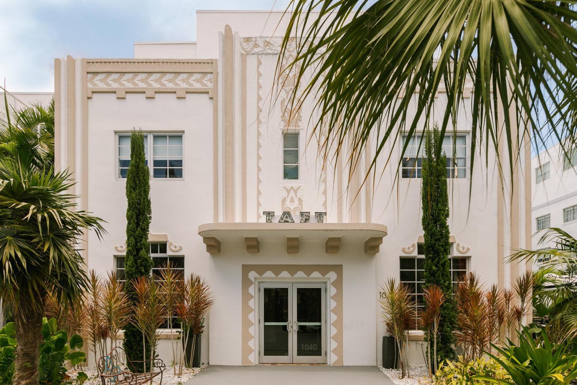 Kenmore Village Hotel, South Miami Beach