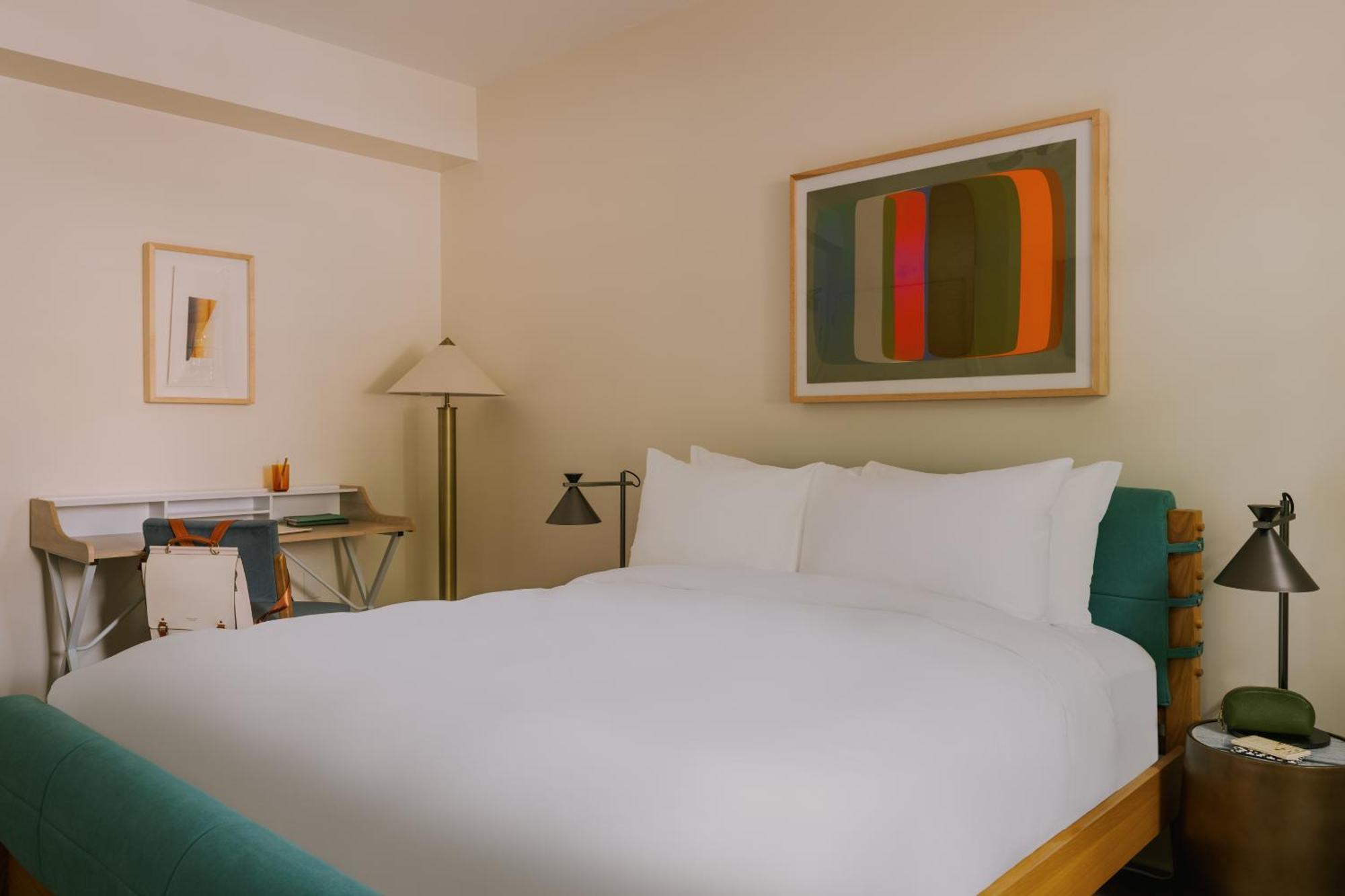 Kenmore Village Hotel, South